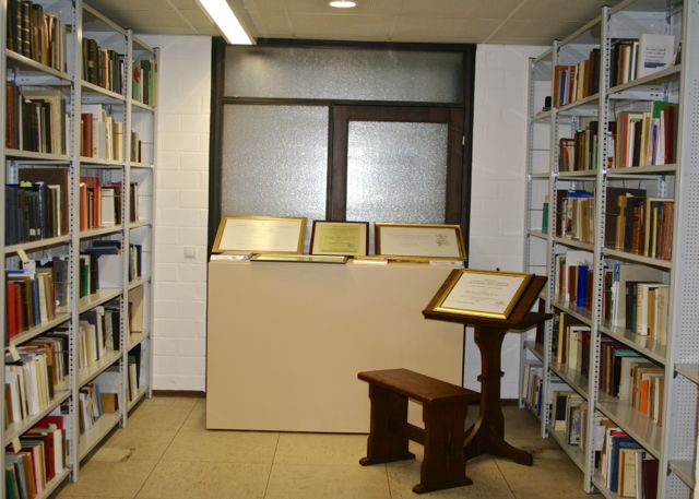 Bibliothek (Eingangsbereich)